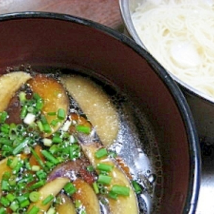 めんつゆで簡単 ナス入りあったかつゆdeそうめん レシピ 作り方 By Uzuratukune3 楽天レシピ めんつゆで簡単 ナス入りあったかつゆdeそうめん レシピ 作り方 By Uzuratukune3 楽天レシピ